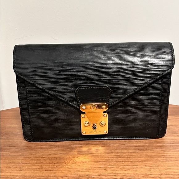 LOUIS VUITTON Black Epi Leather Pochette Serie Dragonne Clutch Golden Buckle - Picture 1 of 9